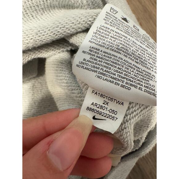 Nike Women’s Archive Retro Sweatshirt Size 2X - Picture 7 of 10